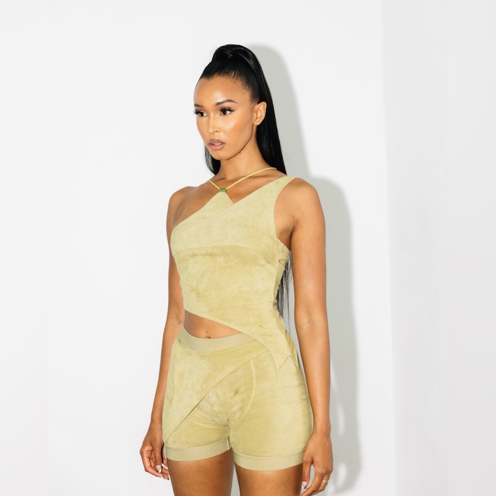 WMNS Wear Zuri Olive Set